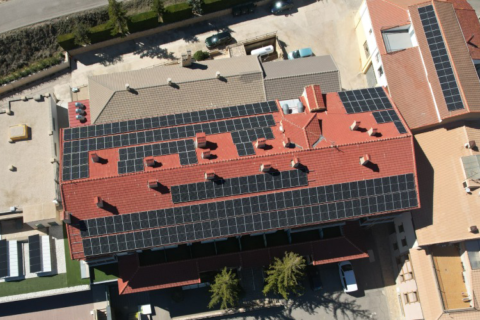 El Hotel & SPA Balfagón (Cantavieja) se hace sostenible con Enginy dels Ports, Electrificaciones La Mata y Sensa Servicios Eléctricos