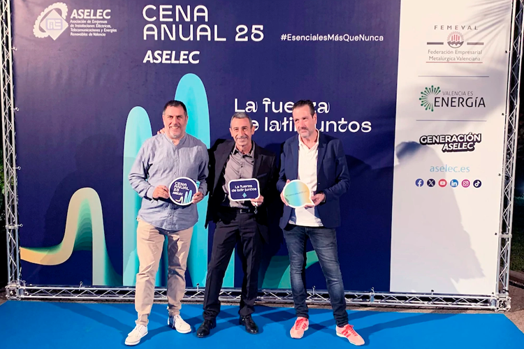 Sensa Servicios Eléctricos disfruta de una gran velada con Aselec