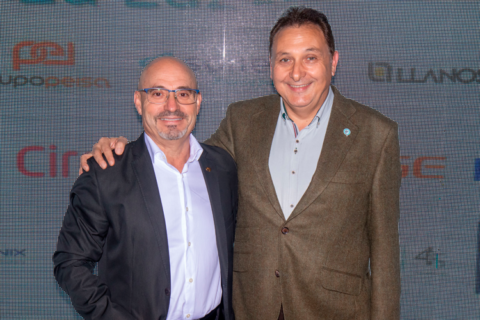 Sensa Servicios Eléctricos disfruta de una gran velada en la Cena de la Luz 2025 AIECS